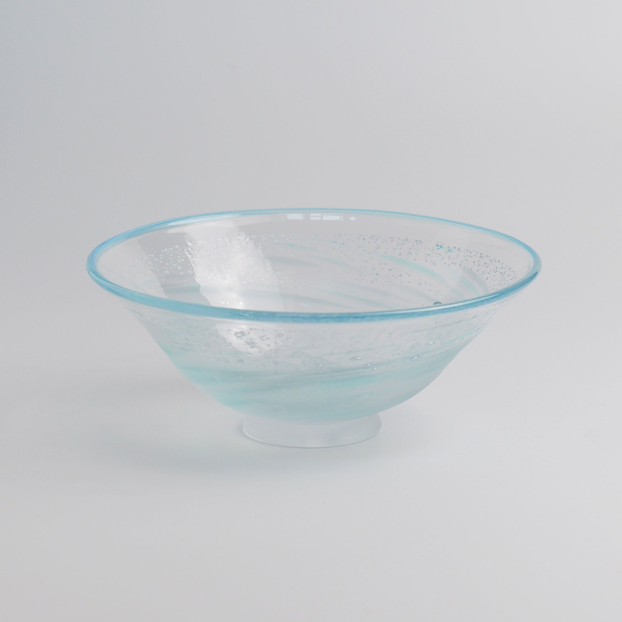 茶道具 平茶碗 ガラス 硝子 白粒子 中村真紀 吹きガラス 中村真紀（京都）作「ガラス平茶碗」 – 中村茶舗