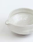 片口茶碗　粉引